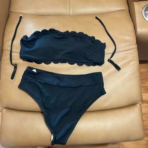 Beachsissi scalloped black bikini with removable straps. BNWT.